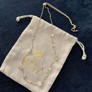 Kendra Scott necklace